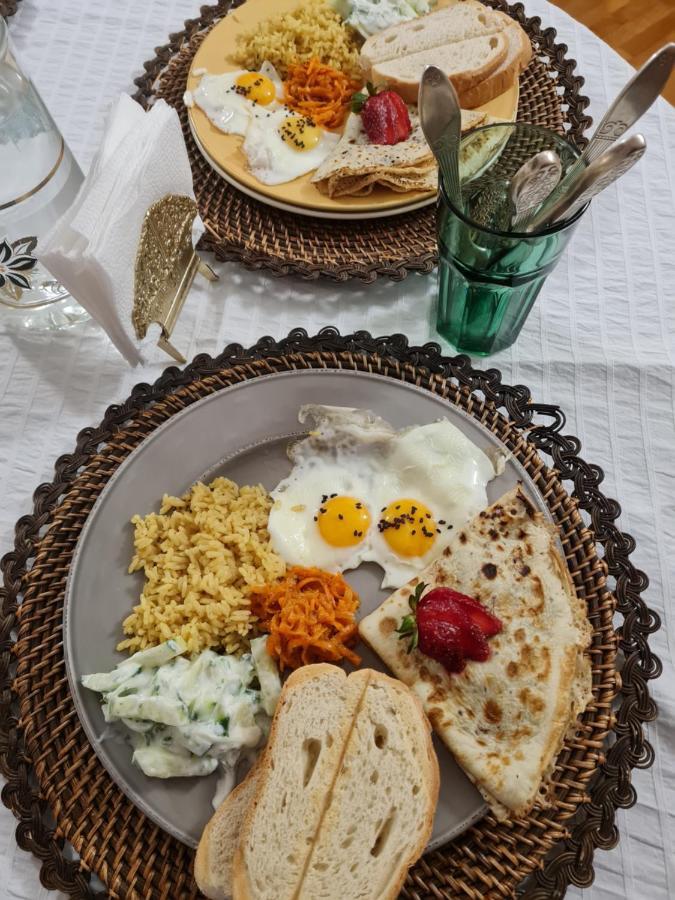 קוטאיסי Friendly Guest House מראה חיצוני תמונה