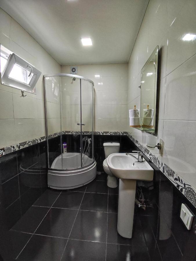 קוטאיסי Friendly Guest House מראה חיצוני תמונה