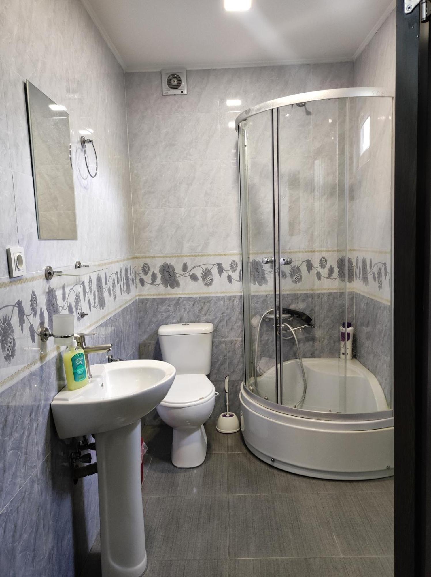 קוטאיסי Friendly Guest House חדר תמונה