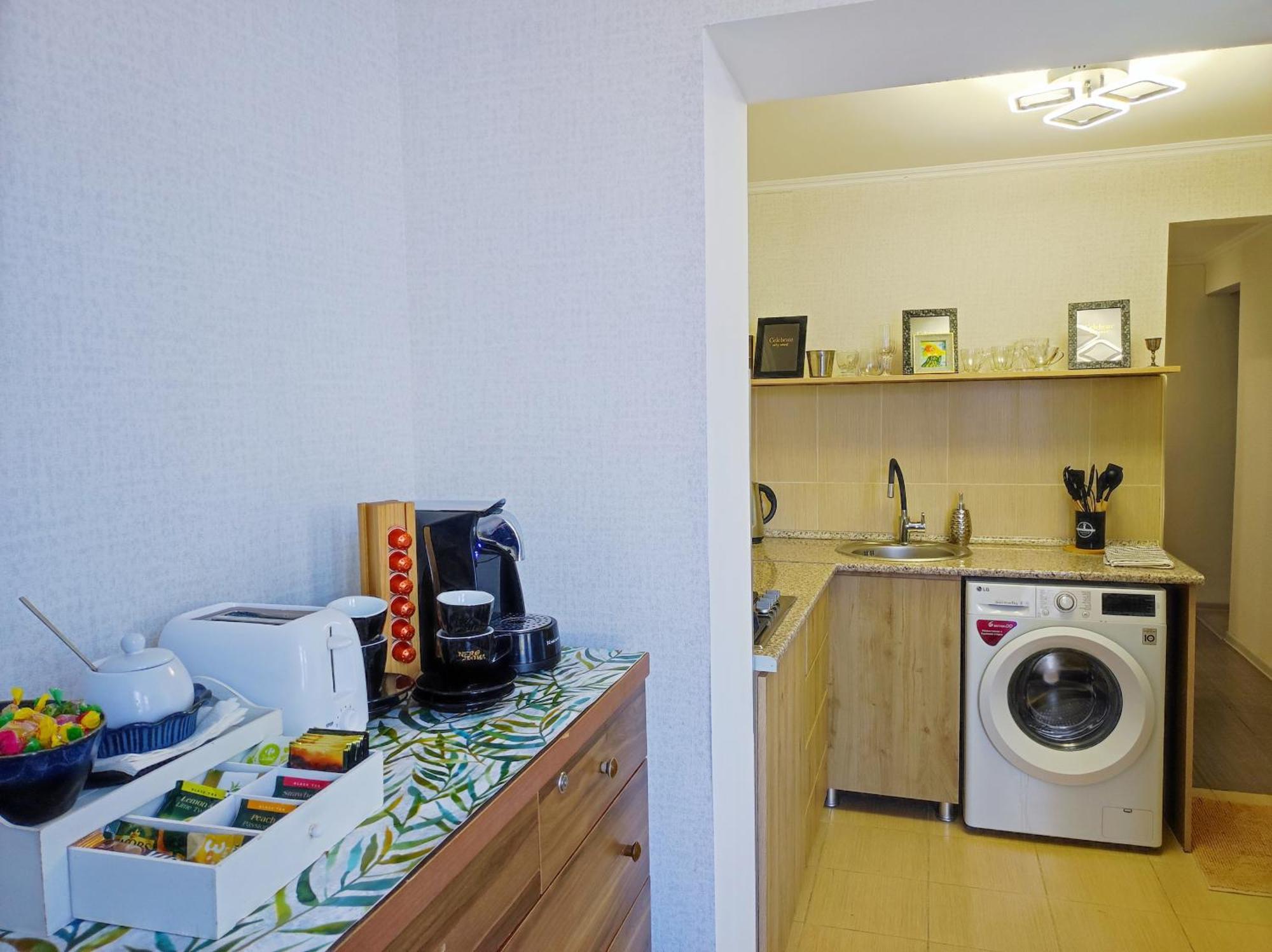 קוטאיסי Friendly Guest House חדר תמונה